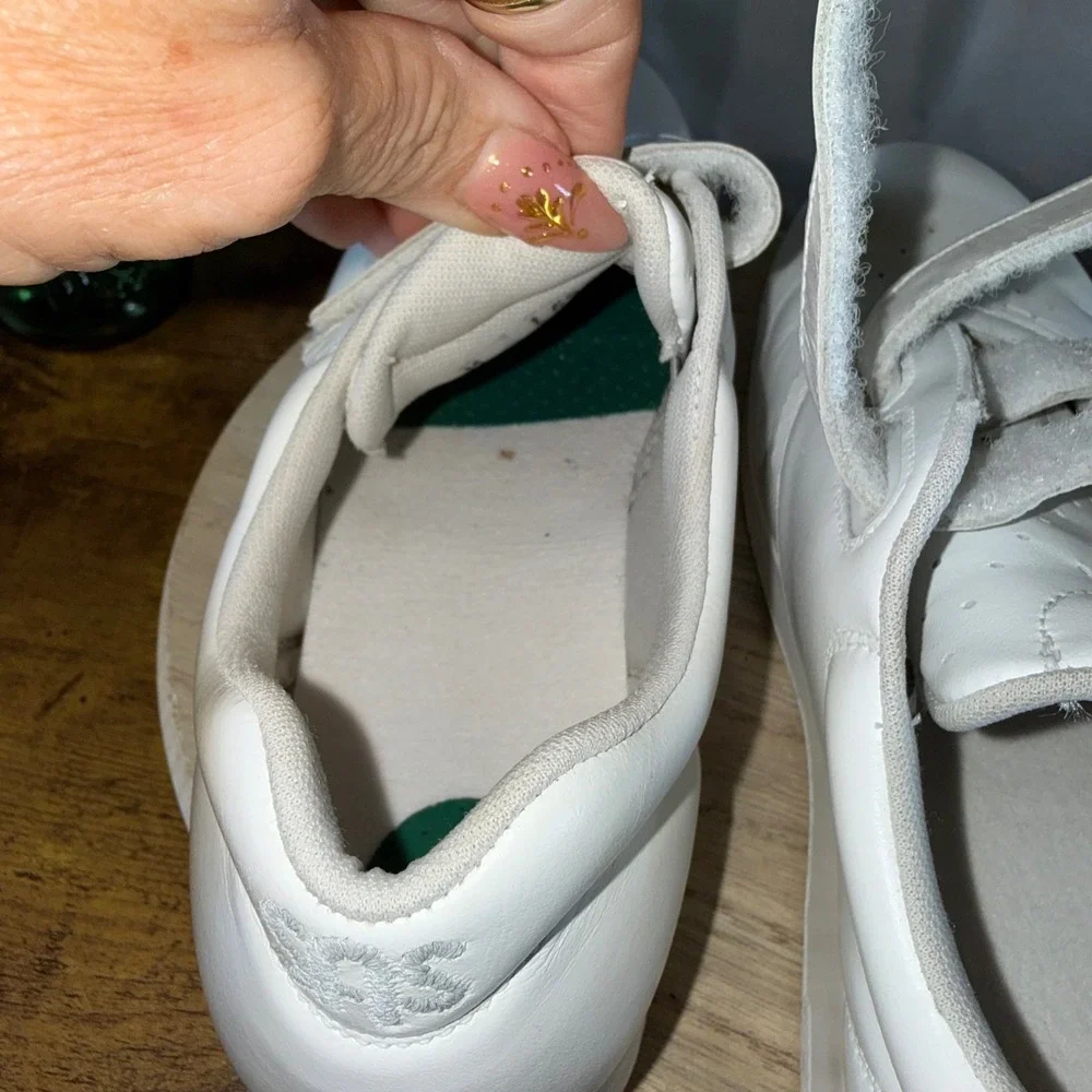 SAS Me Too Walking Shoes Womens 8 M White Comfort Hook Loop Leather Orthopedic
